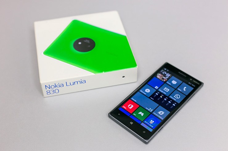 Nokia Lumia 830 (1).jpg